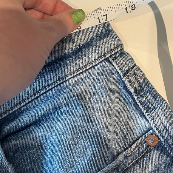 AE High Waist 90s Boyfriend Shorts - Picture 7 of 9